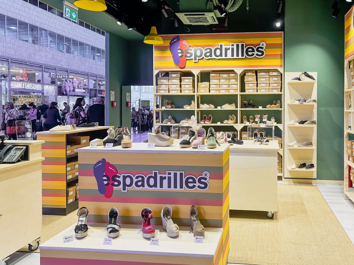 Le tipiche Espadrilles arrivano a Roma Termini!