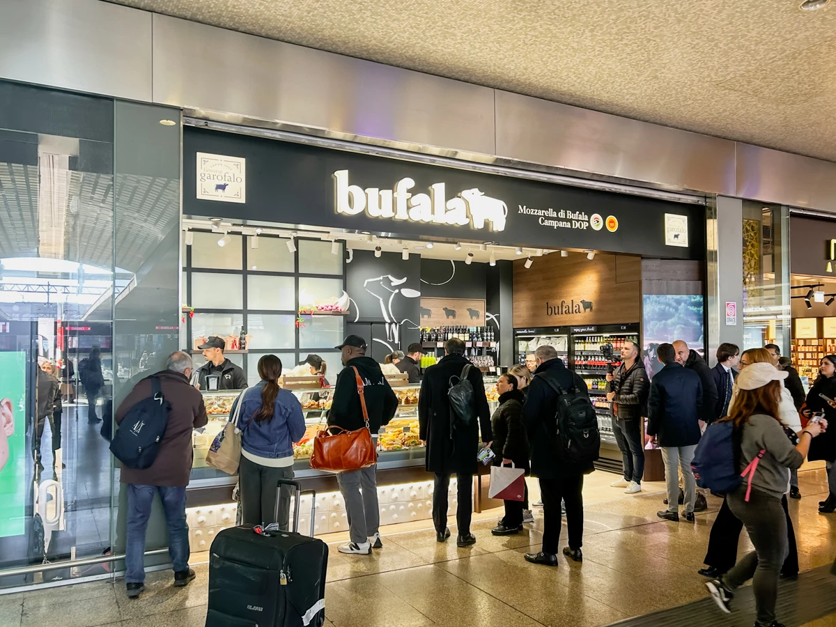 Bufala arriva a Roma Termini con i suoi prodotti genuini